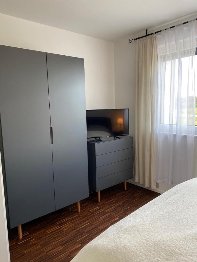 Modernes Apartment Am Hafen Mit Seeblick Grossraeschen Exterior foto